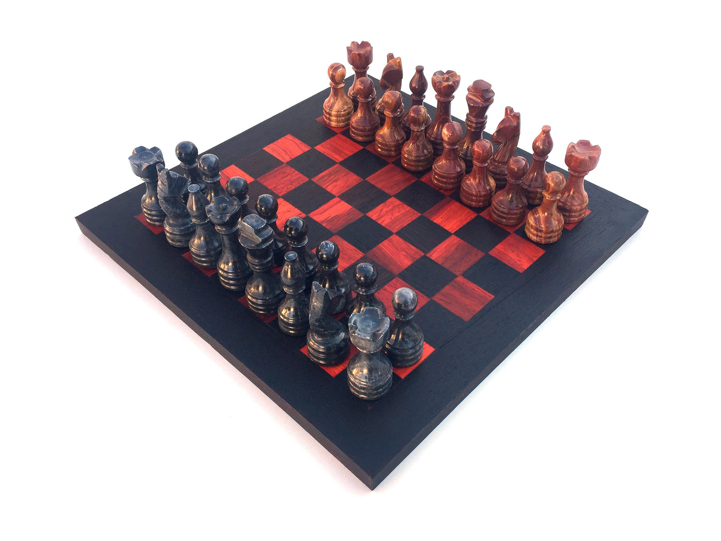 Schachspiel gerade Kante, Schachbrett Größe wählbar inkl. 32 Schachfiguren aus Marmor Handgemacht aus Wenge und rotes Holz